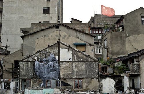 JR遍布全球的城市街头艺术作品