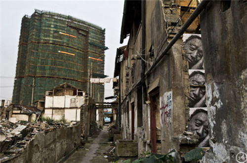 JR遍布全球的城市街头艺术作品