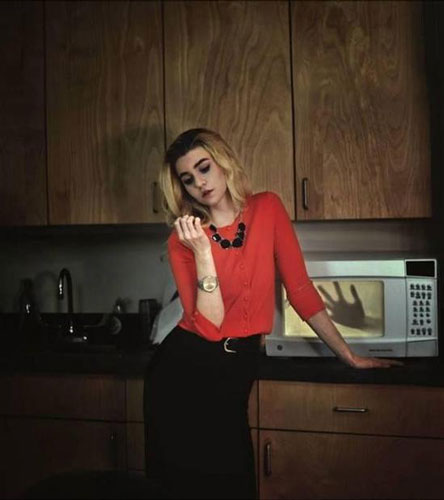 也许与她心理学专业的背景有关，Rachel Baran的作品对情绪的把控十分的准确，没有令人恐慌的画面，也没有令人不适的惊悚。Rachel Baran的作品现已登上国际各大摄影网站与书籍封面，她甚至还接到了海外的工作委托。